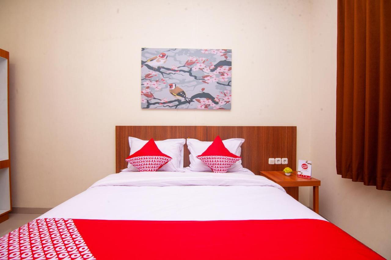 Oyo 2816 Privato Suite Kembaran Exterior photo